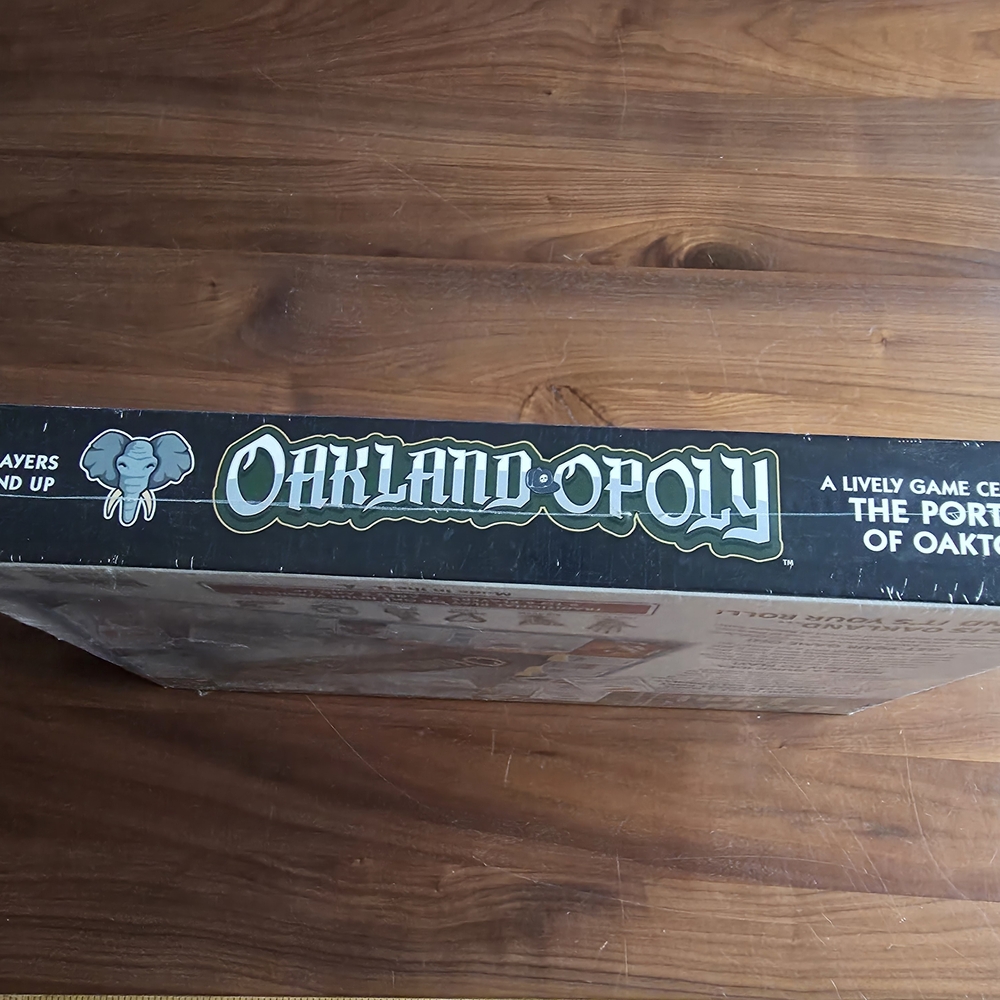 Oakland-Opoly Board Game - New Factory Sealed - Picture 7 of 8